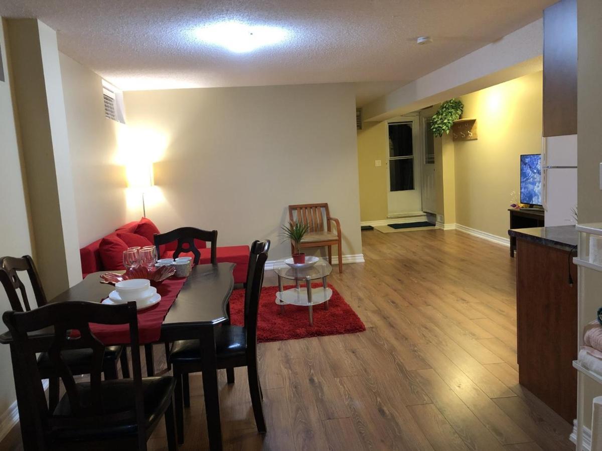 Spacious 2 Bedroom Guest Suite Toronto Exterior photo